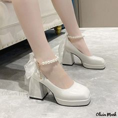 Olivia Mark - Chic and Minimalist Mary Jane Single Shoes with Pearl Chain and Chunky Heels High Heels Elegant, Bow High Heels, Shoes Chunky, Wedding Shoes Lace, Platform Mary Janes, Mary Jane Pumps, Mary Jane Heels, Black Women Fashion, Chunky Platform