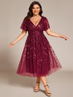 Plus Formal Dresses, Midi Tulle Dress, Plus Size Wedding Guest Dress, Sophisticated Cocktail Dress, Midi Wedding Guest Dress, Burgundy Formal Dress, Plus Size Wedding Guest Dresses, Wedding Wardrobe, Formal Wedding Guest Dress