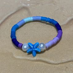 Trendy Blue Heishi Bead Friendship Bracelets, Blue Heishi Beads Friendship Bracelets For Beach, Colorful Heishi Beads Jewelry For The Beach, Playful Heishi Beads Bracelets For Beach, Beachy Jewelry With Colorful Heishi Beads, Bracelet Stand, Preppy Bracelets, Pretty Jewelry Necklaces