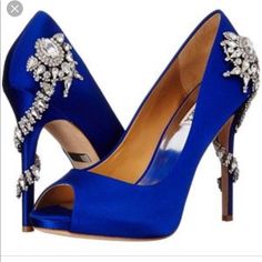 Beautiful Satin Peep-Toe Pumps With Platform. Come With Box, Dust Bag, Extra Heel Tips And Extra Crystals. This Shoe Is Definida Head Turner! Approximately .5” Platform And 4.25” Heel Badgley Mischka Bridal Shoes, Satin High Heels, Badgley Mischka Shoes Wedding, Blue High Heels, Badgley Mischka Shoes, Pumps Heels Stilettos, Platform Stilettos, Leather Slip On Shoes, Satin Pumps