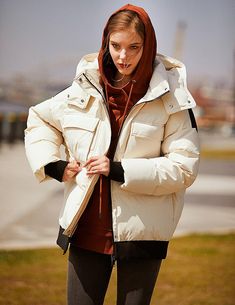 Detachable hood Stand collar Front zip closure Front flap pockets and side seam pockets Polyester Lined, and filled with 90% duck down and 10% feather Machine wash, tumble dry Item #1815 Women's down puffer jacket SIZE INFO S=US4-6=UK8-10=EU34-36 M=US8-10=UK12-14=EU38-40 L=US12-14=UK16-18=EU42-44 ★★Please advise your height and weight, and I will make sure you choose the right size. Winter Coat Short, Short Coats, Winter Shorts, Down Puffer Jacket, Hoop Design, White Ducks, Large Hoop Earrings, Short Coat, Detachable Hood