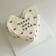 anniversary cake	, anniversary cakes, happy anniversary cake, anniversary cake ideas, anniversary cake pictures, 1 year anniversary cake 1st Anniversary Cake, Anniversary Dessert, 1st Year Cake, Anniversary Cake Designs, Cake For Boyfriend, Happy Anniversary Cakes, Korean Cake, New Year's Cake, Recipe Cake