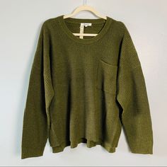 Madewell Thompson Pocket Pullover Sweater. Size Xxl. Elm/Dark Green/Olive Color. Knit From Cottony-Soft Yarns, This Boxy Crew Neck Sweater Has A Handy Chest Pocket And A Step Hem That Looks Great Half Tucked-In. Color In Stock Photo Is Much Darker Than What Sweater Looks Like In Real Life! Additional Details & Approx. Measurements: Crew Neck Long Sleeves Side Slits Approx. 23" Front Length; 25" Back Length (Size M) 62% Cotton, 20% , 18% Polyamide Offers And Questions Welcome! Green Sweater With Pockets Relaxed Fit, Green Relaxed Fit Sweater With Pockets, Green Crew Neck Sweater With Pockets, Olive Crew Neck Sweater For Fall, Green Knit Sweater With Pockets, Olive Knit Long Sleeve Sweater, Olive Long Sleeve Sweater For Layering, Casual Olive Sweater For Layering, Olive Winter Sweater For Layering