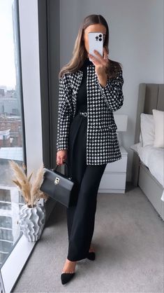 Winter Work Outfit Corporate, Business Casual Gala Outfit, Attorney Outfits Woman, Outfit Formal Juvenil, Lawyer Outfits Women, Future Attorney, Attorney Fashion, Corporate Attire Women, Lawyer Outfits