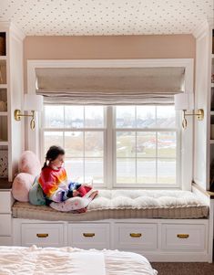 Window Seat With Bookshelves, Diy Window Bench, Reading Nook Window Seat, Window Storage Bench, Window Seat Ideas, Built In Daybed, Built In Window Seat