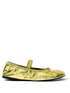 gold-tone goatskin crinkled finish metallic finish bow detailing elasticated strap slip-on style round toe flat rubber sole Ballerina Shoes, Proenza Schouler, Mary Janes, Rubber Sole, Gloves, Slip On, Gold