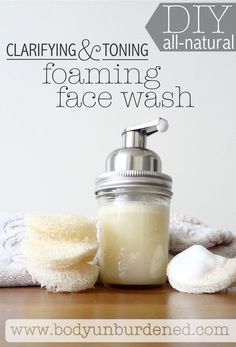 This DIY all-natural foaming facial cleanser includes ingredients that help clarify and tone the skin, as well as ingredients that are extra-gentle and help maintain skin’s natural balance. [natural beauty, skincare, and remedies] Joululahjat Diy, Oil Cleansing, Natural Balance, Foaming Facial Cleanser, Foaming Face Wash, Diy Products, Homemade Beauty