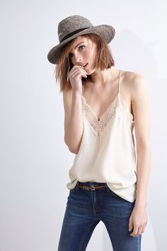 Lovely Tops, Spring Collection, Blouse Styles, Fashion Tops, Daily Fashion, Style Me Pretty, I Dress, Casual Fashion