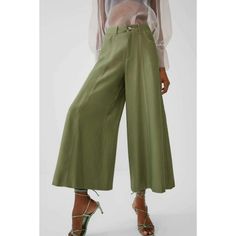 Nwt Zara Cropped High Waisted Pants Super Trendy Cropped Wide Leg Pants. High Rise, Accent Stitching, Wide Leg, Zipper Closure, Front And Back Pockets, Belt Loops. New With Tags Size S B76 Elegant Green Wide Leg Pants With Pockets, Elegant Green Bottoms With Pockets, Spring Party Wide-leg Dress Pants, Green Wide Leg Bottoms For Work, Chic Green Wide Leg Bottoms, Green Wide-leg Workwear Bottoms, Chic Green Pants With Pockets, Trendy Wide-leg Spring Culottes, Chic Green Wide-leg Bottoms