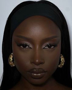 Maquillage Yeux Cut Crease, Makeup For Black Skin, Brown Skin Makeup, Creative Makeup Looks, Glamour Makeup, Dark Skin Makeup, Makeup Obsession