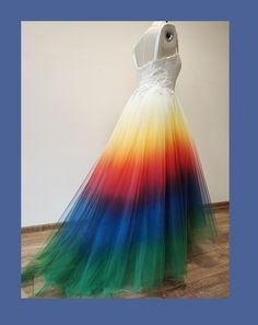 NEW Hand painted tulle ombre wedding dress.Sunset wedding dress.Rainbow wedding dress.High Low wedding dress.Colorful wedding dress.Maxi wedding dress.Alternative wedding dress. Ombre colors of your choice. The bodice of the dress can be made according to your desired pattern. High Low Wedding Dress The length of the front skirt from the waist to the hem is your choice, the price of the dress depends on the length 33 inches, 37 inches - /the dress in the photos on the page/ and 41 inches Be NOTE Gay Wedding Dress, Alternative Wedding Dress Color, Rainbow Bridesmaid Dresses, High Low Wedding Dress, Wedding Dress Colors, Rainbow Wedding Theme, Wedding Dress Colorful, Rainbow Wedding Dress, Ombre Wedding Dress