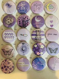 Kawaii Button Pins, Cute Pin Designs, Pin Button Design Aesthetic, Pin Ideas Button Aesthetic, Pin Design Ideas Button, Cute Button Ideas, Aesthetic Pins Button, Cute Pins Aesthetic, Aesthetic Button Pins