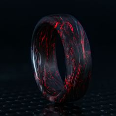 Paisley Wedding, Carbon Fiber Ring, Cool Rings For Men, Carbon Fiber Rings, Red Pigment, Promise Rings For Guys, Cute Engagement Rings, Anime Jewelry, Mens Rings Fashion