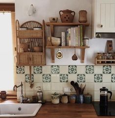 the kitchen counter is clean and ready for us to use in some places like this