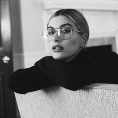 OVERSIZED Square Retro "Hailey" Women Eyeglasses Clear Lens SHADZ GAFAS Career Girl Daily, Hailey Baldwin Style, Career Girl, Foto Tips, Hailey Baldwin, Vintage Glasses, Mode Inspo, How To Pose, White Photo