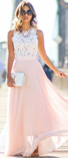 Lace & Locks Pink Maxi Skirt love the colour pink and white are two of my favourite colours to wear Maxi Skirt Fall, Pink Maxi Skirt, 파티 드레스, Chique Outfits, Dress Chiffon, White Lace Top, Lace Evening Dresses, Chiffon Prom Dress, Maxi Skirts