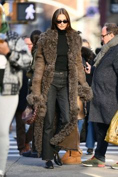 Fall In Nyc, The Nerve, Autumn Fits, Karlie Kloss, Winter Fits, Fur Coats, Coat Outfits, Outfit Inspo Fall, Mode Vintage