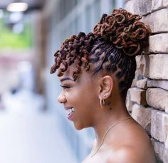 Dreadlock Wedding Hairstyles, Short Dreadlocks Styles, Dreads Styles For Women, Loc Updo, Twisted Hair, Short Locs Hairstyles, Faux Locs Hairstyles, Afro Style, Dreadlock Styles