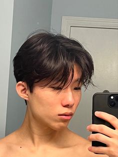 Guy Asian Hairstyles, Hair Inspo For Guys, Guy Hairstyles Korean, Haircut Inspo Straight Hair Men, Soft Hairstyles Men, Kpop Guy Hairstyles, Short Guys Hair, Guy Haircuts Asian, Soft Boy Hairstyles