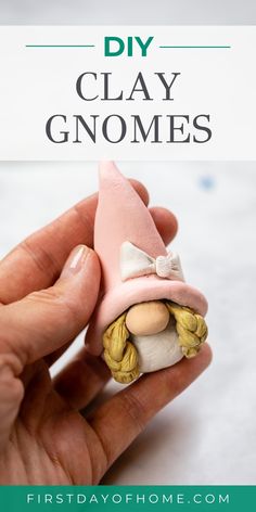 Female gnome with braids held in hand. Text overlay reads "DIY Clay Gnomes". Step By Step Clay Ideas, Sculpting Clay Ideas, Gnome Clay, Make Gnomes, Clay Gnomes, Female Gnome, Foam Clay, Gnome Tutorial, Cute Braids