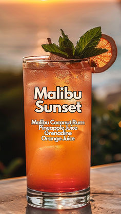 Malibu Sunset Malibu Sunset Cocktail, Fresh Pineapple Juice, Rum Drinks Recipes, Sunset Cocktail, Malibu Sunset