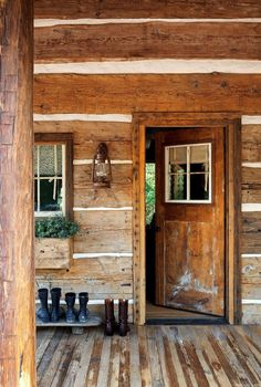 The sophisticated take on a classic home sets the scene for future memories. Log Cabin Exterior, How To Build A Log Cabin, Log Cabin Interior, Built In Banquette, Cabin Aesthetic, Rustic Log Cabin, Cabin Exterior, Romantic Retreat, Cabin Interiors