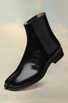 Fitted Leather Chelsea Boots With Almond Toe, Fitted Calf Leather Chelsea Boots With Almond Toe, Fitted Chelsea Boots With Calf Leather And Leather Sole, Fitted Almond Toe Boots With Rubber Sole, Fitted Round Toe Chelsea Boots For Galas, Fitted Snip Toe Chelsea Boots With Rubber Sole, Fitted Chelsea Boots With Rubber Sole And Snip Toe, Winter Chelsea Boots With Leather Sole And Snip Toe, Fall Fitted Chelsea Boots In Calf Leather