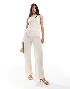 Trousers by In The Style Part of a co-ord set Top sold separately Plain design High rise Elasticated waistband Wide leg