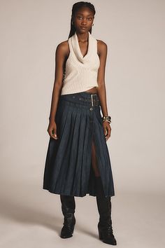 Skirt Over Jeans, Extra Dresses, Midi Skirt Outfit, Stylish Skirts, Black Midi Skirt, Denim Midi Skirt, Spring Wardrobe, Pleated Midi Skirt, Bottom Clothes