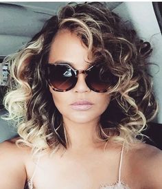 Haircuts For Curly Hair, Curly Bob Hairstyles, Great Hair, Hair Dos, Curly Hair Styles Naturally, Trendy Hairstyles, Hair Highlights