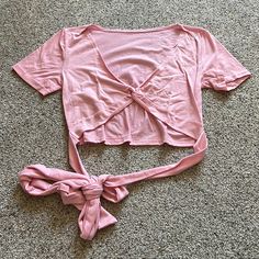 Great Condition (Never Worn) Wraps Around Body Pink Crop Top For Brunch, Casual Pink Tops For Brunch, Casual Stretch Tops For Brunch, Fitted T-shirt For Spring Brunch, Spring Brunch Fitted T-shirt, Tops Shein, Wrap Shirt, Shein Tops, Shirt Color