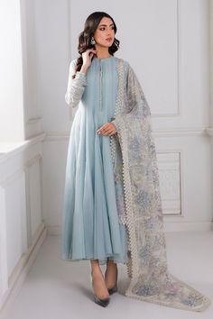 Pakistani Party Frock With Dupatta In Sky Blue Color is a classic combination of off white & sky blue that give you eye catching look of special occasions. Pastel Blue Anarkali, Pakistani Dupatta Designs, Pakistani Frock Design, Blue Pakistani Dress, Dyed Pants, Pakistani Party Wear, Party Frocks, Pakistani Fancy Dresses, Salwar Kamiz