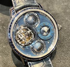 Functional Jewelry, Coin Art, Vacheron Constantin, Luxury Watches For Men, Cool Watches, Luxury Watches, Luxury Lifestyle, Time Piece, Wrist Watch