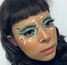 Makeup Yeux, Unconventional Makeup, Alien Makeup, Beauty Tutorial, Cute Eye Makeup, Yas Queen, Avatar Funny, Graphic Makeup