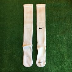 New Nike Knee High Football Socks Large Dri Fit (1 Pair) New Without Tags Ask Any Questions Thanks For Looking Ig: @Surefreshsports Football Socks, Football Equipment, Long Socks, Athletic Socks, Knee Socks, Nike White, Knee High Socks, Football Boots, Black & White