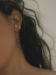 vuelta – Hernan Herdez Modern Huggie Ear Cuff, Classic Pierced Ear Cuff, Everyday Pierced Ear Cuff, Modern Ear Cuff With Matching Earrings, Teardrop Ear Cuff For Pierced Ears, Small Hoop Ear Cuff With Ear Wire, Minimalist Tarnish Resistant Ear Climbers, Minimalist Tarnish-resistant Ear Climbers, Yellow Gold Pierced Cartilage Earrings