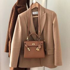 Hermes Aesthetic, How To Have Style, Smart Casual Wear, Casual Wear Women, Mode Inspo, Hermes Bag, Mode Fashion