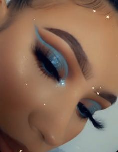 Makeup Looks Blue And Purple, Blue Hoco Makeup Looks, Blue Eyeshowdow Looks, Chrome Flakes Makeup, Blue Birthday Makeup, Sky Blue Makeup Look, Baby Blue Makeup Looks, Baby Blue Makeup, Blue Glam Makeup