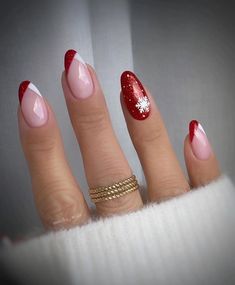 Unghie Sfumate, Red Christmas Nails, Christmas Gel, Nails Easy, Snowflake Nails, Christmas Nails Acrylic, New Year's Nails, Xmas Nails