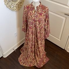 Nwt Gorgeous Floral Bell Sleeve Kaftan From Karma Highway In One Size Fits Most. Never Worn. Perfect Condition. In Size One Size Fits Most Perfect To Wear On A Beach Vacation Or Even Around The House. So Comfortable And Stylish. Can Be Dressed Up Or Down. Perfect For That Upcoming Holiday Or Vacation, Going To The Islands, Hanging At The Beach, Setting Sail On A Cruise Or Heading To The Mediterranean Note - All Items Are One Of A Kind And Subject To Slight Fabric Imperfections Perfect Resort Wea Bohemian Paisley Print Daywear Dresses, Spring Vacation Floral Print Kurta, Spring Vacation Kurta With Floral Print, Bohemian Red Maxi Dress For Daywear, Long Sleeve Floral Print Kaftan For Festival, Festive Floral Print Beach Dresses, Long Sleeve Floral Kaftan For Festivals, Traditional Long Sleeve Maxi Dress For Vacation, Festive Tunic Kurta For Vacation