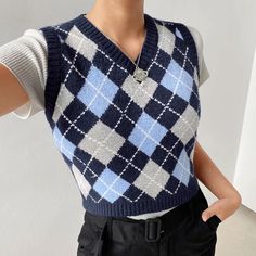 FREE SHIPPING WORLDWIDE Size : S-L S: Chest 72-82 cm Length 38 cm Waist 66-76 cm // M: Chest 76-86 cm Length 40 cm Waist 70-80 cm // L: Chest 80-90 cm Length 42 cm Waist 74-84 cm Preppy Mode, Argyle Vest, Autumn Outwear, Argyle Sweater Vest, Vest Outfit, Cropped Pullover, Plaid Sweater, School Season, Estilo Preppy