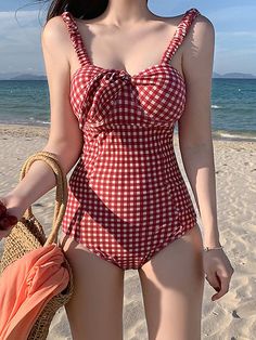 Swimming Outfits, Classy Swimwear, Swimsuits Outfits, Korean Swimsuit, Suit Swimsuit, Conservative Swimsuit, Swimsuit Design, Swimsuit Aesthetic, Vintage Girl