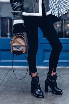 Louis Vuitton Palm Springs mini backpack & digital gate ankle boots Backpack Outfit Winter, Mini Palm Springs Backpack, Palm Springs Outfit, Boots Outfit Ankle, Palm Spring