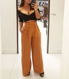 Loose Pants Outfit, High Waisted Wide Leg Pants, Trendy Pants, Fashion Bottoms, Cropped Tops, Pantalon Large, Pleated Pants, Women Pants Casual, Looks Vintage