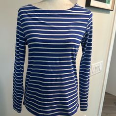 Long Sleeves Crew Neck Tee In New Condition. Soft To The Skin In Jersey Fabric. No Rips Or Stains. Long Sleeve Jersey Shirt, Long Sleeve Jersey, Jersey Shirt, Crew Neck Tee, Striped Long Sleeve, Jersey Fabric, White Stripe, Long Sleeve Tees, Stripes