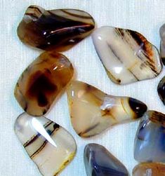 Agate Hunting, Agate Crystal Meaning, Montana Yellowstone, Types Of Moss, Agate Meaning, Rock Hunting, Stone World, Ancient Mesopotamia, Healing Gemstones