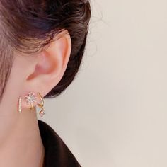 Earrings Luxury, Korean Jewelry, Studs Earrings, Wedding Christmas, Gifts For Your Mom, Delicate Earrings, Sterling Silver Earrings Studs, Brilliant Diamond, Luxury Accessories