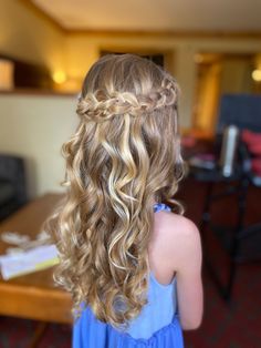 Girls Updo Hairstyles, Junior Bridesmaid Hair, Wedding Hairstyles For Girls, First Communion Hairstyles, Kids Hairstyles For Wedding, Girls Updo, Cute Wedding Hairstyles, Communion Hairstyles, Pageant Hair