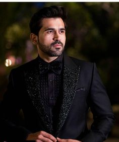 Black Reception Suit For Men, Designer Suits For Men Reception, Black Sparkly Suits Men, Blazer Outfits Men For Reception, Reception Blazer For Groom, Tuxedo Suit Men Wedding Ideas, Reception Suits For Men