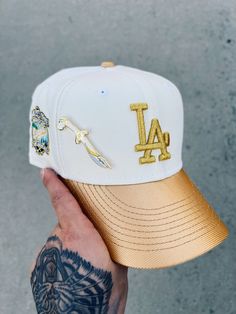 Custom Fitted Hats, Random Clothes, Man Hat, Hype Shoes, Men Hats, Fitted Hat, Fitted Hats, Men's Style, New Era